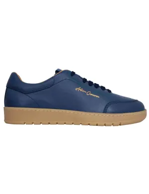 Sneakers uomo in pelle celeste con suola in gomma ambra